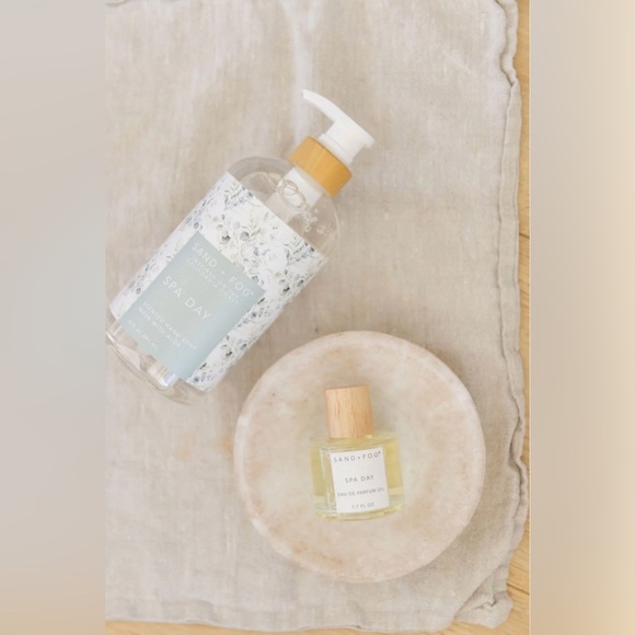 Sand + Fog Spa Day 20 oz Liquid Hand Soap - Picture 2 of 2